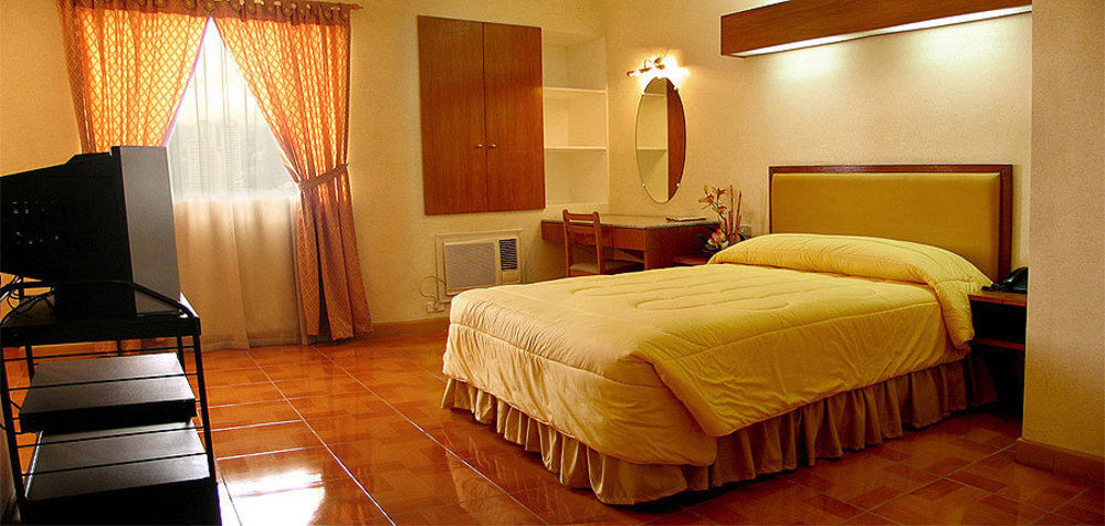 Taft Tower Hotel Manila Bagian luar foto